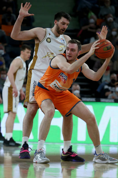 不仅带动了 不仅带动了