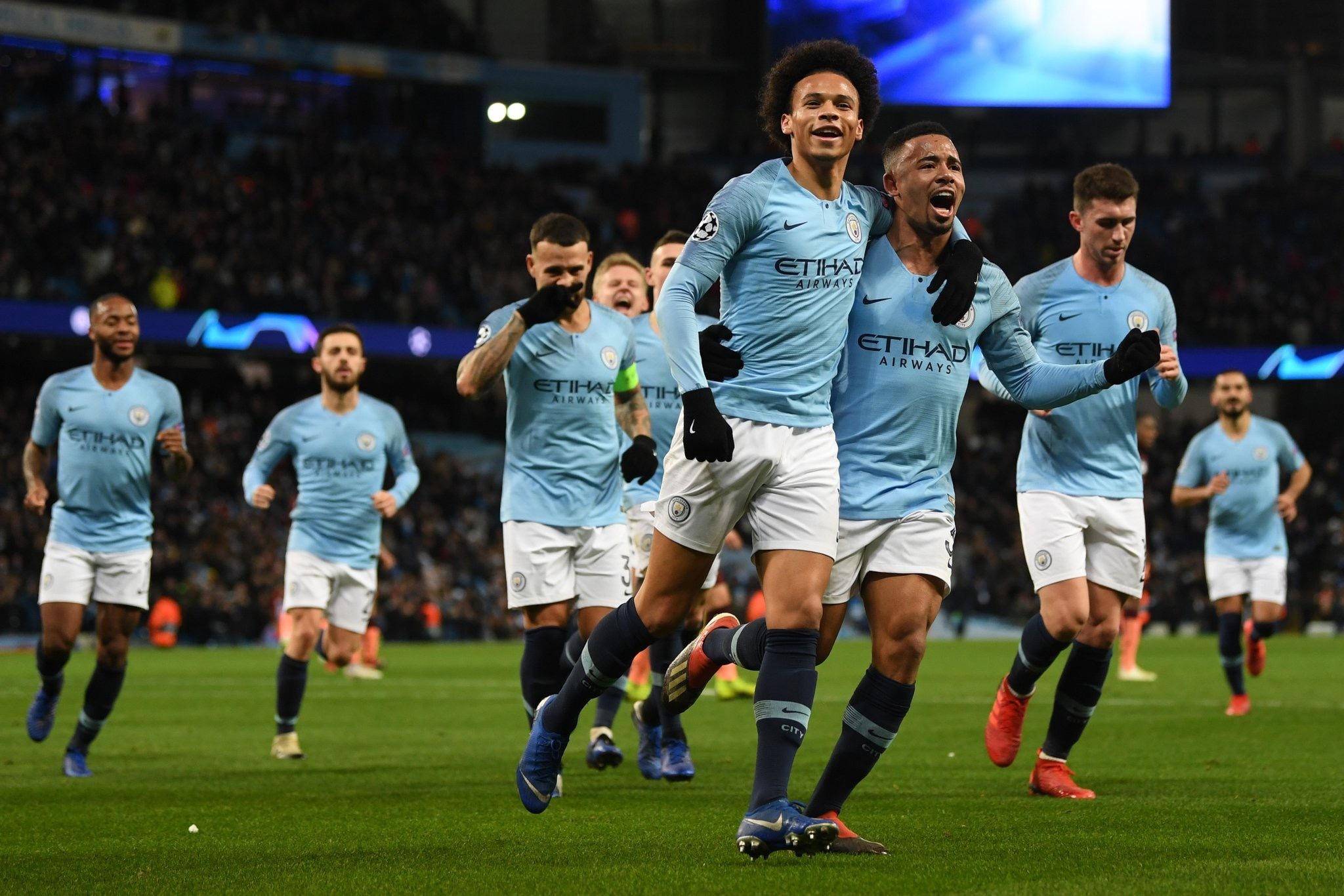 展开了激烈 展开了激烈