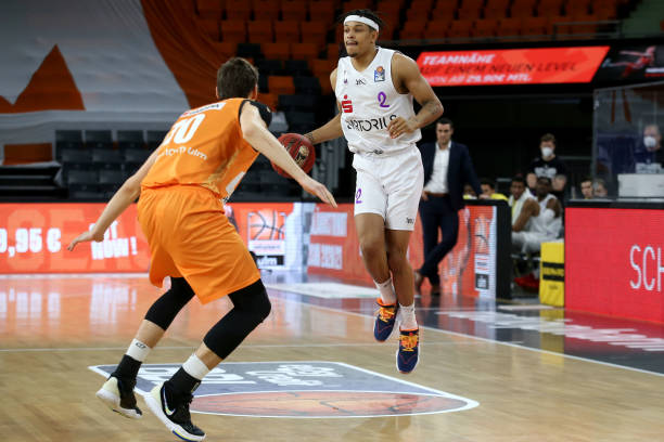 毛球运动起 毛球运动起